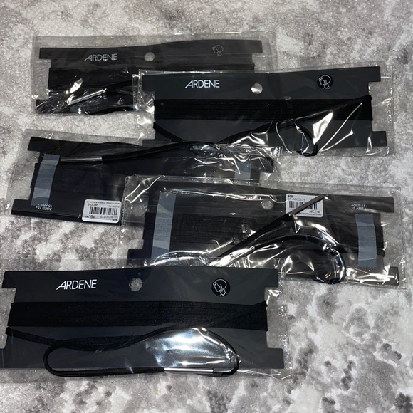 Black chokers - Picture 1 of 3